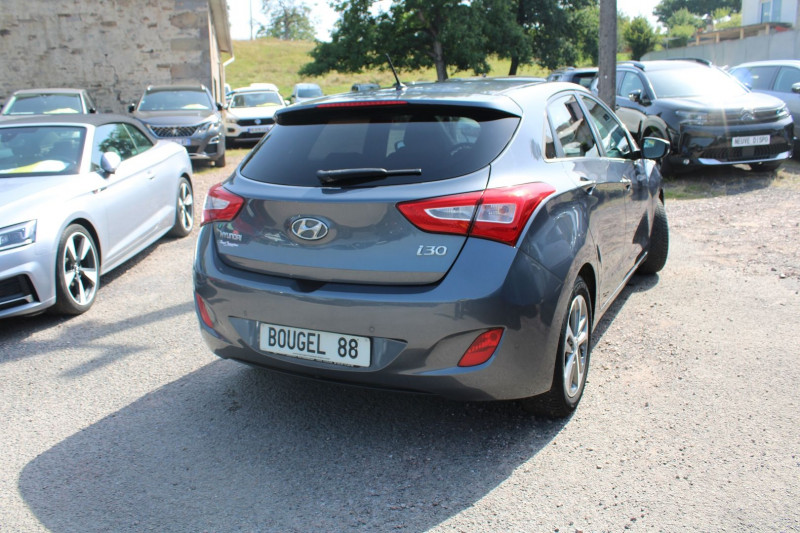 Photo 2 de l'offre de HYUNDAI I30 1L6 CRDI 110 CV EDITION GO! CLIM USB JA 16 AUDIO MP3 RADAR BLUETOOTH RÃGULATEUR à 10990€ chez Bougel transactions