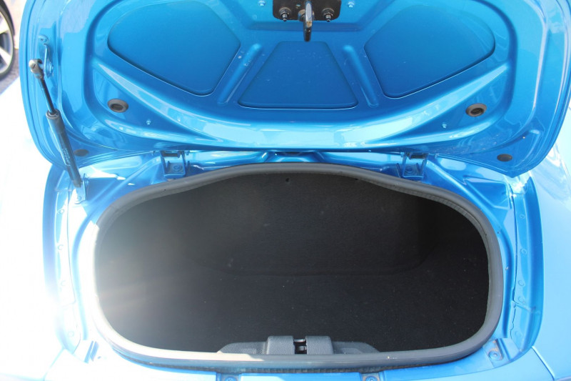 Photo 6 de l'offre de ALPINE A110 LEGENDE 1L8 TURBO 252 CV BOITE AUTO PALETTE FULL LEDS GPS 3D USB JANTES 18  ASR à 57900€ chez Bougel transactions