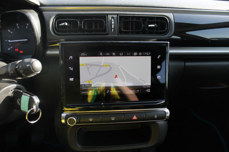 Photo 11 de l'offre de CITROEN C3 PHASE 4 FEEL BUSINESS ESSENCE 83 CV GPS 3D CLIM FULL LED USB RADAR BLUETOOTH RÃGULATEUR à 8990€ chez Bougel transactions