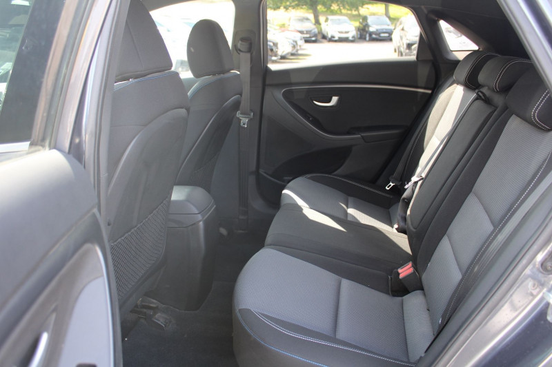 Photo 9 de l'offre de HYUNDAI I30 1L6 CRDI 110 CV EDITION GO! CLIM USB JA 16 AUDIO MP3 RADAR BLUETOOTH RÃGULATEUR à 10990€ chez Bougel transactions