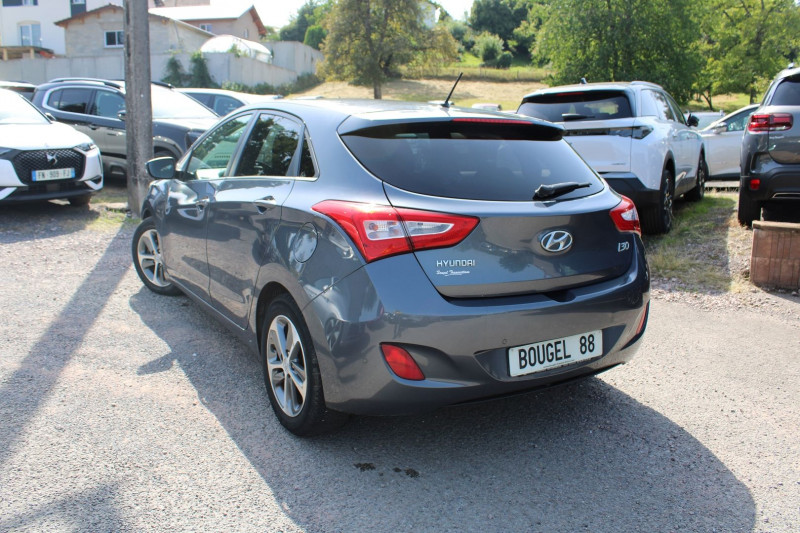 Photo 3 de l'offre de HYUNDAI I30 1L6 CRDI 110 CV EDITION GO! CLIM USB JA 16 AUDIO MP3 RADAR BLUETOOTH RÃGULATEUR à 10990€ chez Bougel transactions