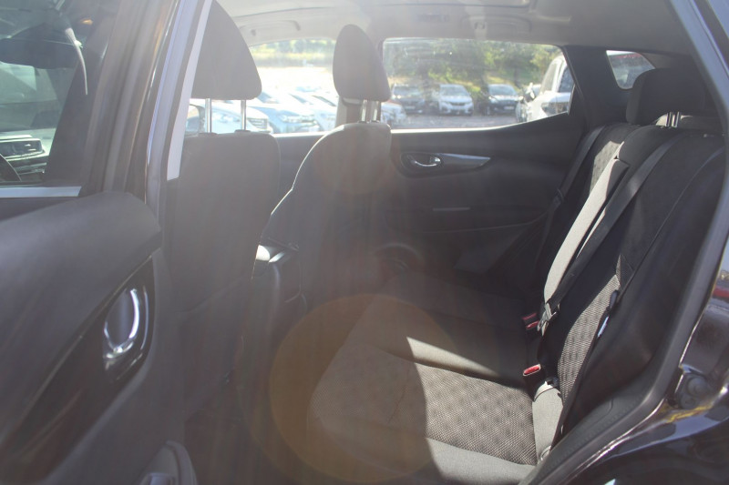 Photo 9 de l'offre de NISSAN QASHQAI III N-CONNECTA 1L5 DCI 110 CV GPS 3D CAMÃRA 360Â° MP3 USB JA 18 TOIT PANO RÃGULATEUR à 10990€ chez Bougel transactions