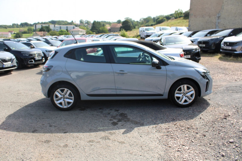 Photo 6 de l'offre de RENAULT CLIO VI EVOLUTION DIESEL BLUEDCI 100 CV BOITE 6V CAMÃRA USB GPS LINK BLUETOOTH FULL LEDS à 20900€ chez Bougel transactions