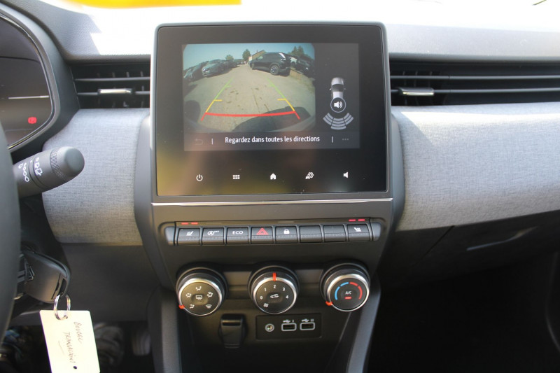 Photo 13 de l'offre de RENAULT CLIO VI EVOLUTION DIESEL BLUEDCI 100 CV BOITE 6V CAMÃRA USB GPS LINK BLUETOOTH FULL LEDS à 20900€ chez Bougel transactions