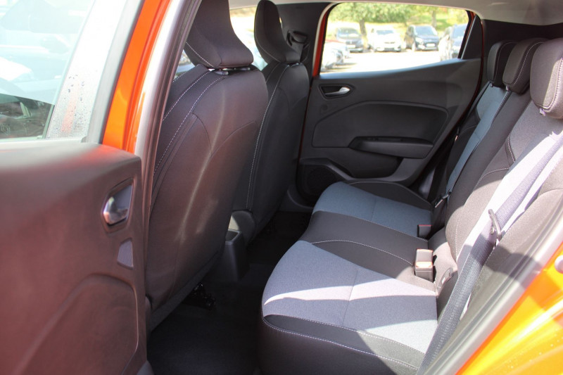 Photo 8 de l'offre de RENAULT CLIO VI EVOLUTION DIESEL BLUEDCI 100 CV BOITE 6V CAMÃRA USB GPS LINK BLUETOOTH FULL LEDS à 20900€ chez Bougel transactions