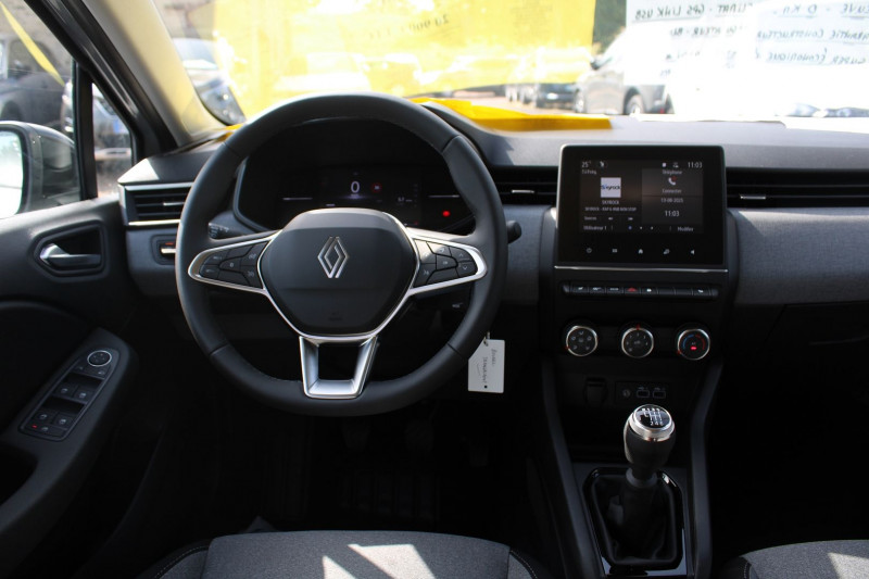 Photo 10 de l'offre de RENAULT CLIO VI EVOLUTION DIESEL BLUEDCI 100 CV BOITE 6V CAMÃRA USB GPS LINK BLUETOOTH FULL LEDS à 20900€ chez Bougel transactions