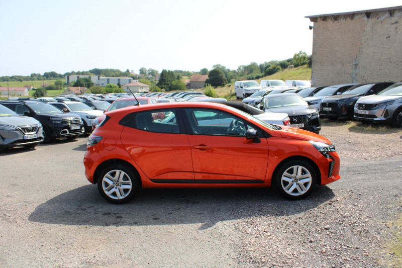 Photo 5 de l'offre de RENAULT CLIO VI EVOLUTION DIESEL BLUEDCI 100 CV BOITE 6V CAMÃRA USB GPS LINK BLUETOOTH FULL LEDS à 20900€ chez Bougel transactions