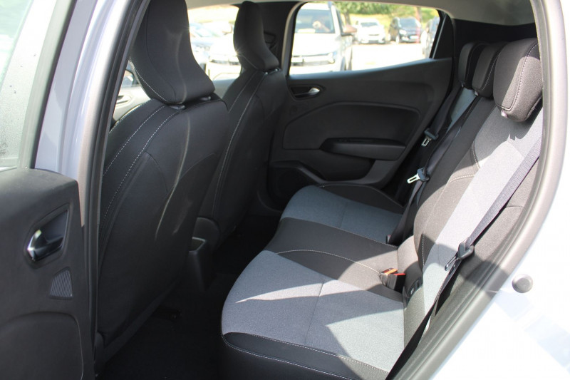 Photo 9 de l'offre de RENAULT CLIO VI EVOLUTION DIESEL BLUEDCI 100 CV BOITE 6V CAMÃRA USB GPS LINK BLUETOOTH FULL LEDS à 20900€ chez Bougel transactions