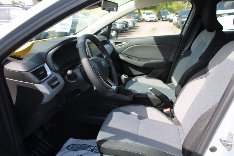 Photo 8 de l'offre de RENAULT CLIO VI EVOLUTION DIESEL BLUEDCI 100 CV BOITE 6V CAMÃRA USB GPS LINK BLUETOOTH FULL LEDS à 20900€ chez Bougel transactions