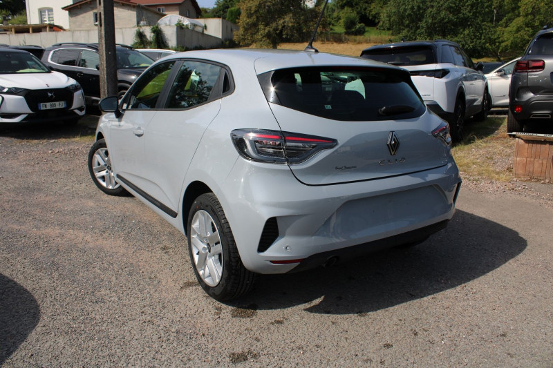 Photo 3 de l'offre de RENAULT CLIO VI EVOLUTION DIESEL BLUEDCI 100 CV BOITE 6V CAMÃRA USB GPS LINK BLUETOOTH FULL LEDS à 20900€ chez Bougel transactions
