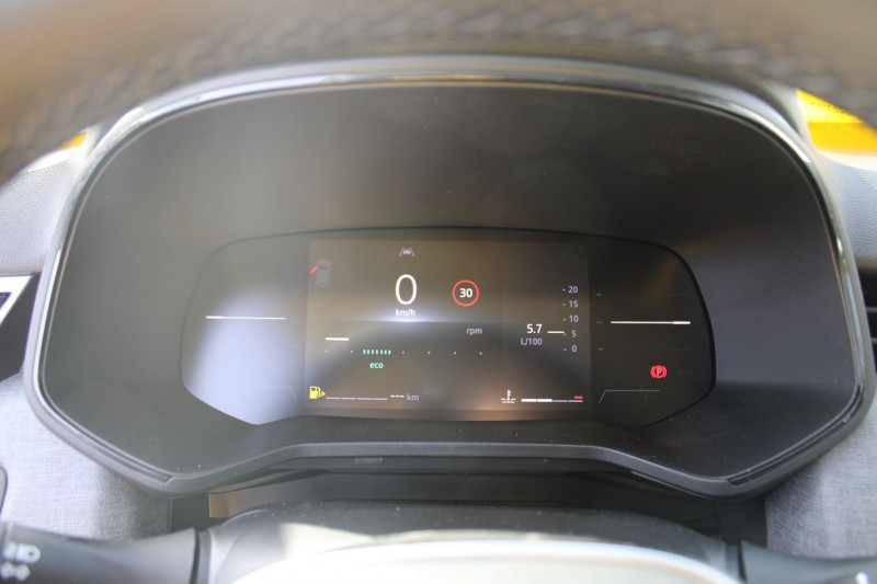 Photo 15 de l'offre de RENAULT CLIO VI EVOLUTION DIESEL BLUEDCI 100 CV BOITE 6V CAMÃRA USB GPS LINK BLUETOOTH FULL LEDS à 20900€ chez Bougel transactions