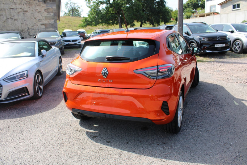 Photo 2 de l'offre de RENAULT CLIO VI EVOLUTION DIESEL BLUEDCI 100 CV BOITE 6V CAMÃRA USB GPS LINK BLUETOOTH FULL LEDS à 20900€ chez Bougel transactions