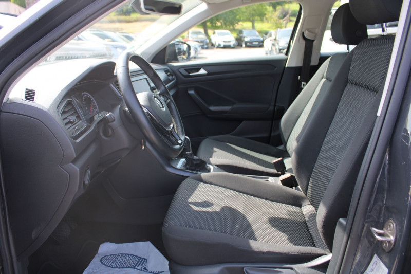 Photo 8 de l'offre de VOLKSWAGEN T-ROC LOUNGE TSI 150 CV ÃCRAB TACTILE MP3 JA 16 USB RADAR RÃGULATEUR BOITE AUTO DSG-7 à 18990€ chez Bougel transactions