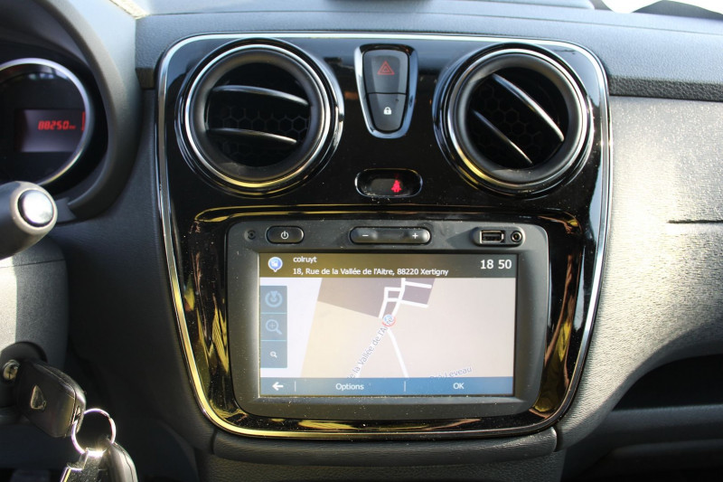Photo 11 de l'offre de DACIA LODGY LAURÃATE DCI 95 CV 7 PLACES BOITE 6V GPS USB RÃGULATEUR BLUETOOTH CLIMAT  ABS à 15200€ chez Bougel transactions