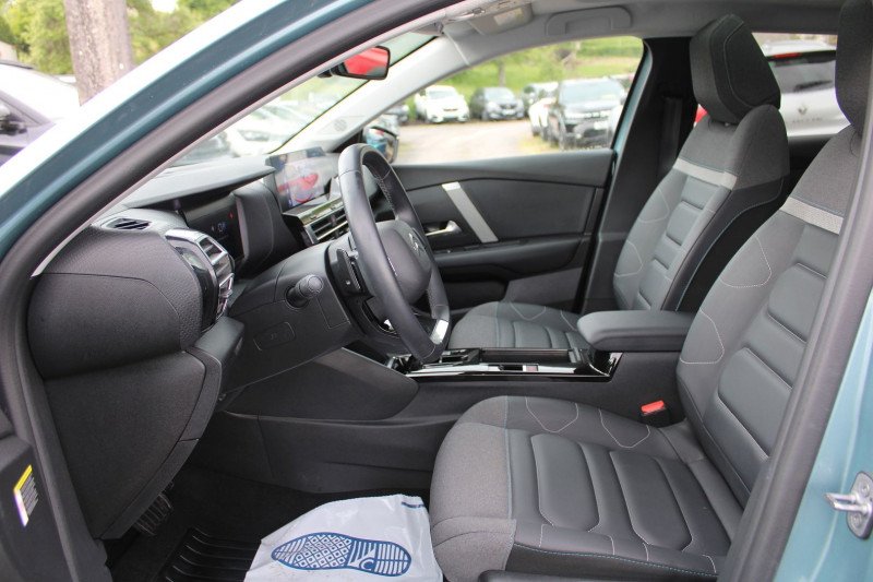 Photo 8 de l'offre de CITROEN C4 PHASE 4 MAX BLUE 130 CV EAT8 BOITE AUTO TOIT PANO GRAND GPS 3D CUIR ABS CAMÃRA FULL LEDS à 22500€ chez Bougel transactions