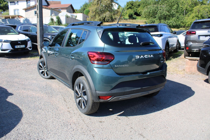 Photo 3 de l'offre de DACIA SANDERO 5 STEPWAY ECO GPL 100 CV EXPRESSION USB CAMÃRA GPS 3D FULL LED PK HIVER RÃGULATEUR à 18500€ chez Bougel transactions