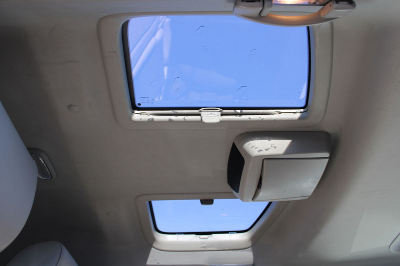 Photo 11 de l'offre de JEEP COMMANDER 3.0 CRD OVERLAND  4X4 218 CH à 23900€ chez Bougel transactions
