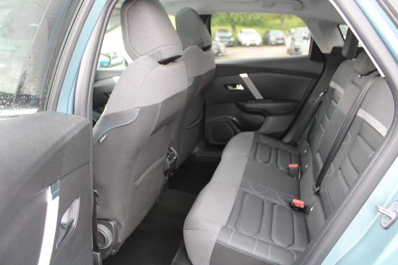 Photo 9 de l'offre de CITROEN C4 PHASE 4 MAX BLUE 130 CV EAT8 BOITE AUTO TOIT PANO GRAND GPS 3D CUIR ABS CAMÃRA FULL LEDS à 22500€ chez Bougel transactions