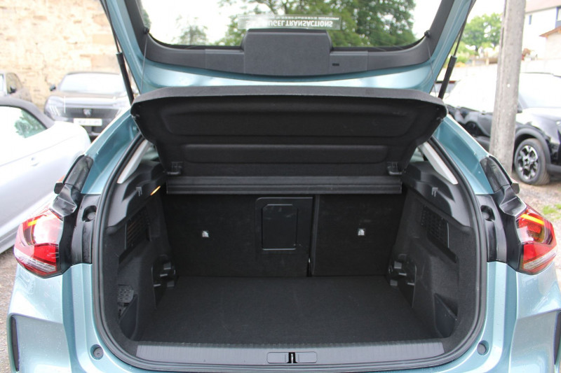 Photo 6 de l'offre de CITROEN C4 PHASE 4 MAX BLUE 130 CV EAT8 BOITE AUTO TOIT PANO GRAND GPS 3D CUIR ABS CAMÃRA FULL LEDS à 22500€ chez Bougel transactions