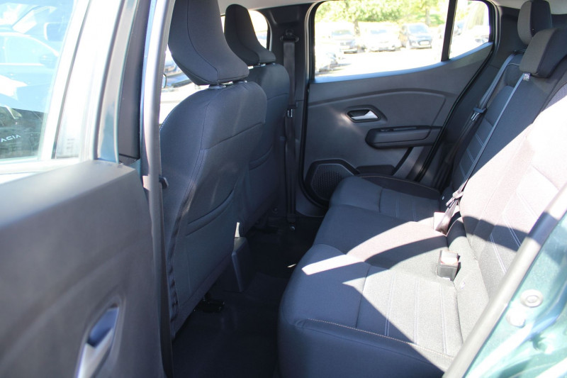 Photo 9 de l'offre de DACIA SANDERO 5 STEPWAY ECO GPL 100 CV EXPRESSION USB CAMÃRA GPS 3D FULL LED PK HIVER RÃGULATEUR à 18500€ chez Bougel transactions