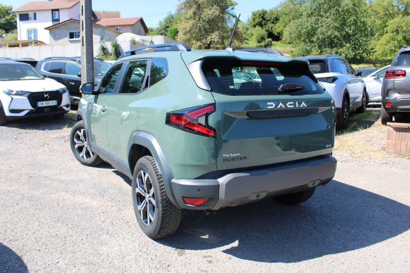 Photo 3 de l'offre de DACIA DUSTER VI EXPRESSION TCE 130 CV "4X4" GPS CARPLAY CAMÃRA AUDIO USB JA 17 FULL LED I-COKPIT à 25990€ chez Bougel transactions