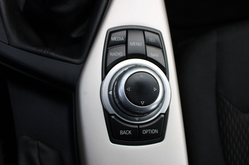 Photo 15 de l'offre de BMW SERIE 1 (F21/F20) 116D 116CH EFFICIENTDYNAMICS EDITION BUSINESS DESIGN 5P à 15990€ chez Bougel transactions