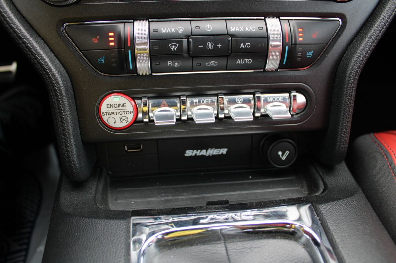 Photo 17 de l'offre de FORD MUSTANG CONVERTIBLE ECOBOOST 317 CV CABRIOLET GPS 3D CAMÃRA USB JA 19 PACK HIVER RÃGULATEUR FULL LED à 33990€ chez Bougel transactions