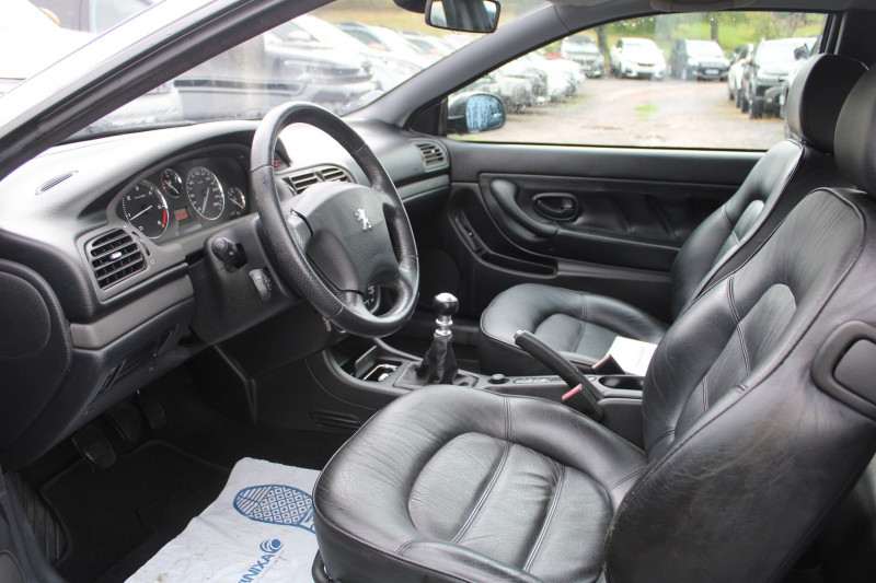Photo 9 de l'offre de PEUGEOT 406 COUPE 2L2 HDI 136 CV PACK CUIR CHAUFFANT CLIM AUTO JA 16 MÃTAL RÃGULATEUR ORDI DE BORD à 9990€ chez Bougel transactions