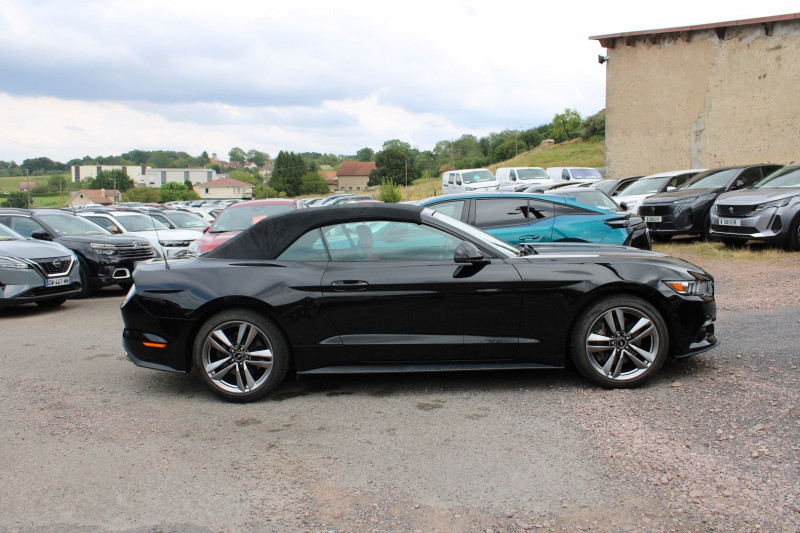 Photo 11 de l'offre de FORD MUSTANG CONVERTIBLE ECOBOOST 317 CV CABRIOLET GPS 3D CAMÃRA USB JA 19 PACK HIVER RÃGULATEUR FULL LED à 33990€ chez Bougel transactions