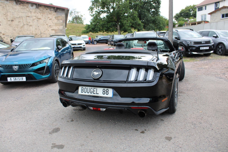 Photo 2 de l'offre de FORD MUSTANG CONVERTIBLE ECOBOOST 317 CV CABRIOLET GPS 3D CAMÃRA USB JA 19 PACK HIVER RÃGULATEUR FULL LED à 33990€ chez Bougel transactions