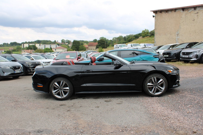 Photo 5 de l'offre de FORD MUSTANG CONVERTIBLE ECOBOOST 317 CV CABRIOLET GPS 3D CAMÃRA USB JA 19 PACK HIVER RÃGULATEUR FULL LED à 33990€ chez Bougel transactions