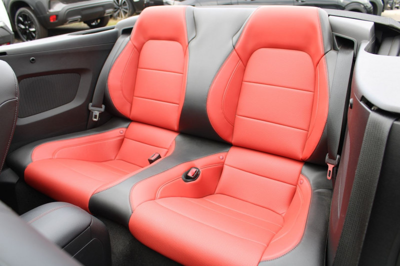 Photo 7 de l'offre de FORD MUSTANG CONVERTIBLE ECOBOOST 317 CV CABRIOLET GPS 3D CAMÃRA USB JA 19 PACK HIVER RÃGULATEUR FULL LED à 33990€ chez Bougel transactions