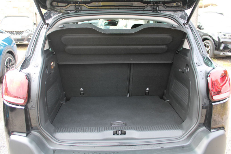 Photo 6 de l'offre de CITROEN C3 AIRCROSS II ESSENCE 110 SHINE MAX CAMÃRA GPS 3D CLIM AUTO GRIPP CONTROL JANTES ALU  USB  BV6 à 15200€ chez Bougel transactions