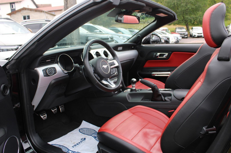 Photo 8 de l'offre de FORD MUSTANG CONVERTIBLE ECOBOOST 317 CV CABRIOLET GPS 3D CAMÃRA USB JA 19 PACK HIVER RÃGULATEUR FULL LED à 33990€ chez Bougel transactions