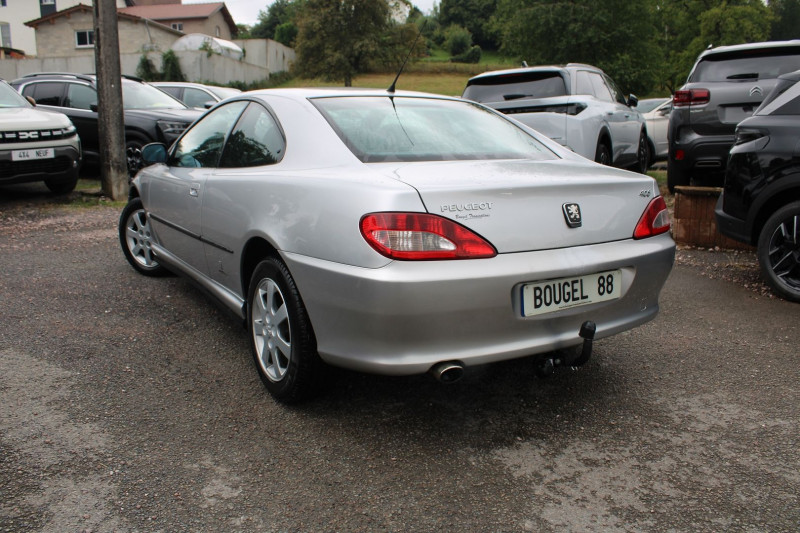Photo 3 de l'offre de PEUGEOT 406 COUPE 2L2 HDI 136 CV PACK CUIR CHAUFFANT CLIM AUTO JA 16 MÃTAL RÃGULATEUR ORDI DE BORD à 9990€ chez Bougel transactions