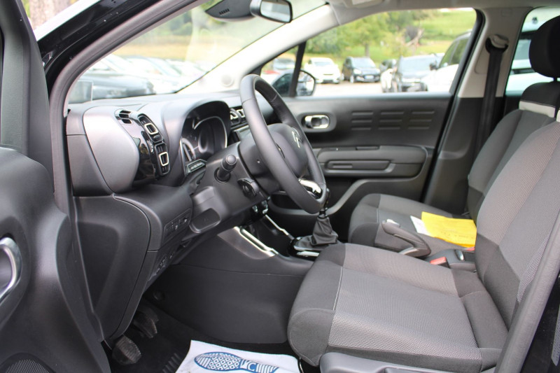 Photo 8 de l'offre de CITROEN C3 AIRCROSS II ESSENCE 110 SHINE MAX CAMÃRA GPS 3D CLIM AUTO GRIPP CONTROL JANTES ALU  USB  BV6 à 15200€ chez Bougel transactions