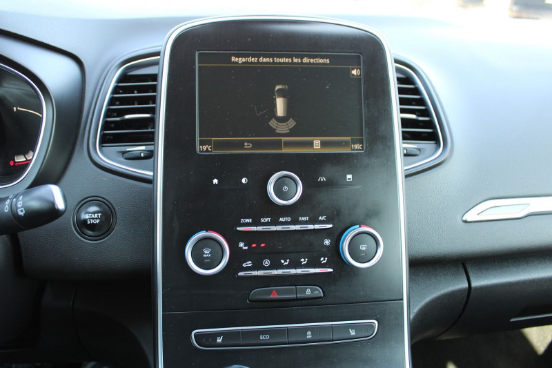 Photo 15 de l'offre de RENAULT SCENIC 4 BUSINESS 1L5 DCI 110 CV GPS 3D TACTILE CLIM AUDIO USB RADAR BLUETOOTH RÃGULATEUR à 10990€ chez Bougel transactions