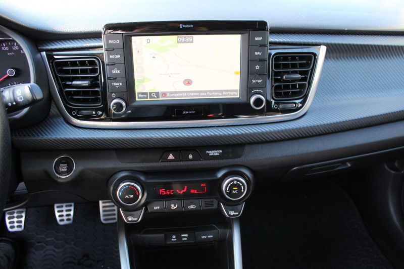 Photo 14 de l'offre de KIA RIO GT-LINE PREMIUM T-GDI 120 CV GPS 3D CAMÃRA AUDIO USB JA 17 BLUETOOTH RÃGULATEUR à 14990€ chez Bougel transactions