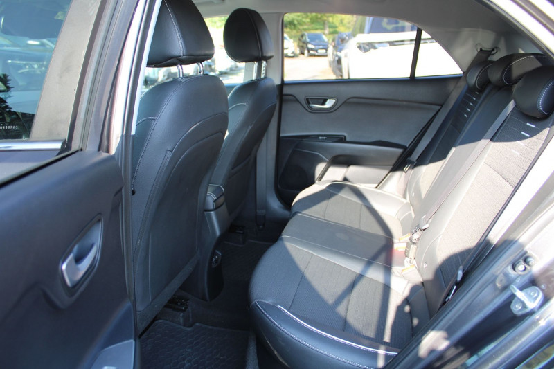 Photo 10 de l'offre de KIA RIO GT-LINE PREMIUM T-GDI 120 CV GPS 3D CAMÃRA AUDIO USB JA 17 BLUETOOTH RÃGULATEUR à 14990€ chez Bougel transactions