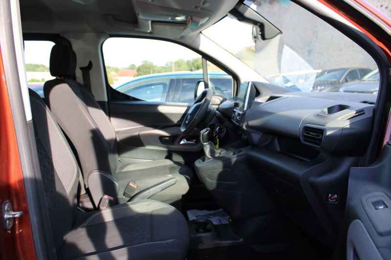 Photo 7 de l'offre de PEUGEOT RIFTER BLUE HDI 100 CV ACTIVE GPS MIROR LINK CLIM AUDIO USB RADAR BLUETOOTH RÃGULATEUR à 13990€ chez Bougel transactions