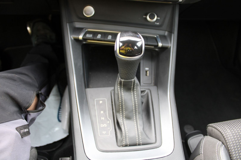 Photo 16 de l'offre de AUDI Q3 SPORTBACK S-LINE 35 TFSI 150 CV GPS 3D CAMÃRA RÃGULATEUR FULL LED USB JA 18 BOITE S-TRONIC à 27990€ chez Bougel transactions