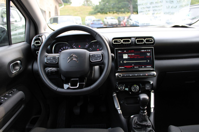 Photo 10 de l'offre de CITROEN C3 AIRCROSS II ESSENCE 110 SHINE MAX CAMÃRA GPS 3D CLIM AUTO GRIPP CONTROL JANTES ALU  USB  BV6 à 15200€ chez Bougel transactions
