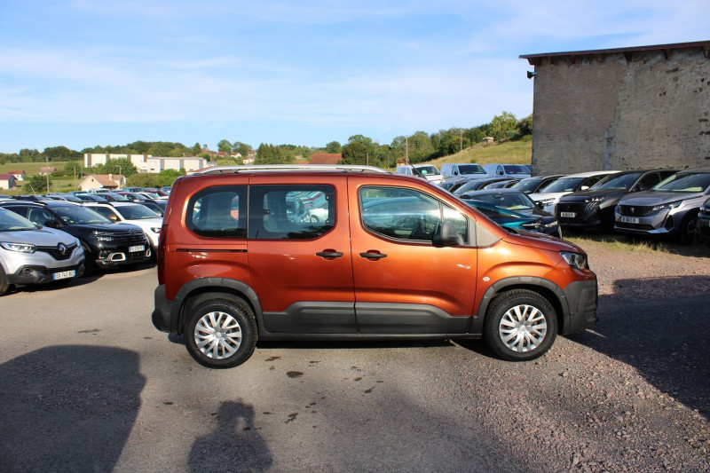 Photo 5 de l'offre de PEUGEOT RIFTER BLUE HDI 100 CV ACTIVE GPS MIROR LINK CLIM AUDIO USB RADAR BLUETOOTH RÃGULATEUR à 13990€ chez Bougel transactions