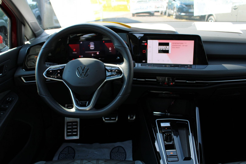 Photo 14 de l'offre de VOLKSWAGEN GOLF 8 R-LINE 2L TDI 150 CV GPS 3D FULL LED USB JA 17 I-COKPIT RÃGULATEUR BOITE DSG-7 à 33990€ chez Bougel transactions