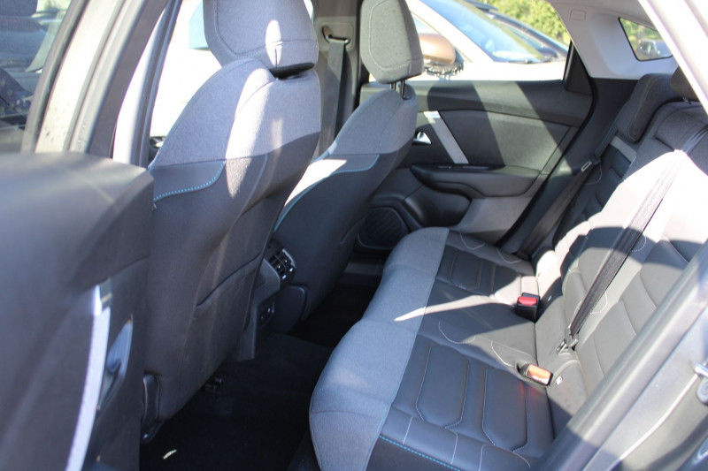 Photo 9 de l'offre de CITROEN C4 X MAX 130 CV GPS 3D CAMÃRA JA 18 TOIT PANO USB FULL LED I-COKPIT BOITE AUTO EAT-8 à 19990€ chez Bougel transactions