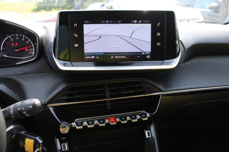 Photo 12 de l'offre de PEUGEOT 208 III ACTIVE PACK 75 CV ESSENCE GPS 3D USB LEDS JA 16 ABS RÃGULATEUR BLUETOOTH CLIM à 12500€ chez Bougel transactions