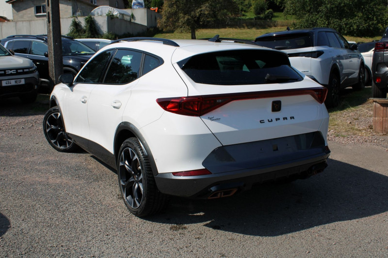 Photo 3 de l'offre de CUPRA FORMENTOR VZ 245 CV HYBRIDE GPS 3D CAMÃRA FULL LED I-COKPIT JA 19 PK HIVER BOITE AUTO DSG à 29990€ chez Bougel transactions