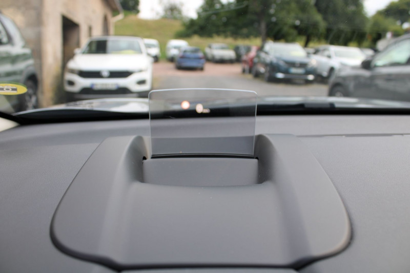 Photo 12 de l'offre de CITROEN C3 AIRCROSS II ESSENCE 110 SHINE MAX CAMÃRA GPS 3D CLIM AUTO GRIPP CONTROL JANTES ALU  USB  BV6 à 15200€ chez Bougel transactions