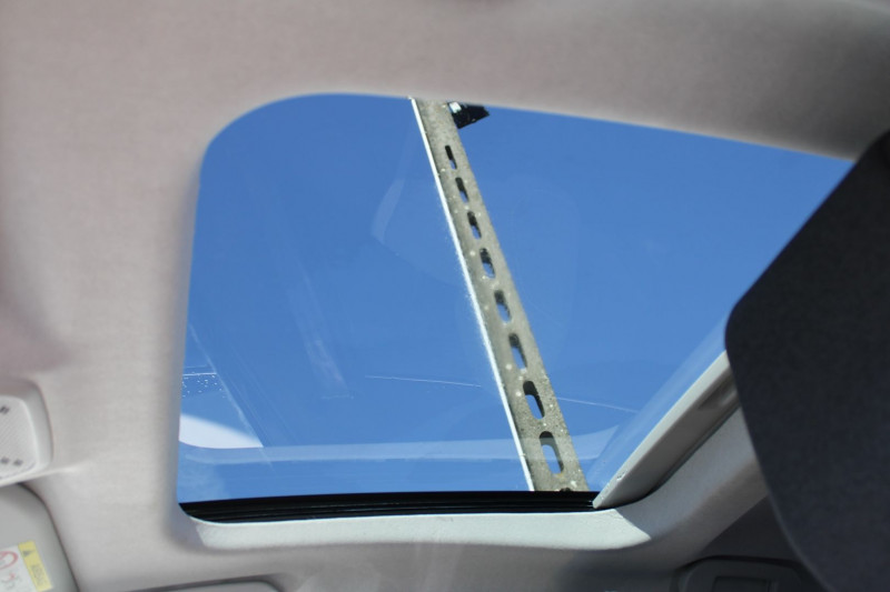 Photo 11 de l'offre de CITROEN C4 X MAX 130 CV GPS 3D CAMÃRA JA 18 TOIT PANO USB FULL LED I-COKPIT BOITE AUTO EAT-8 à 19990€ chez Bougel transactions