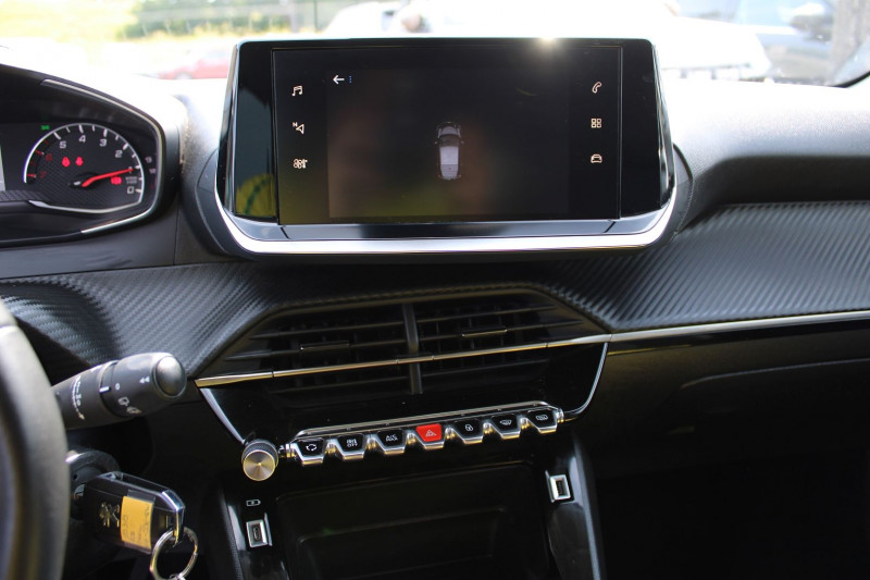 Photo 13 de l'offre de PEUGEOT 208 III ACTIVE PACK 75 CV ESSENCE GPS 3D USB LEDS JA 16 ABS RÃGULATEUR BLUETOOTH CLIM à 12500€ chez Bougel transactions